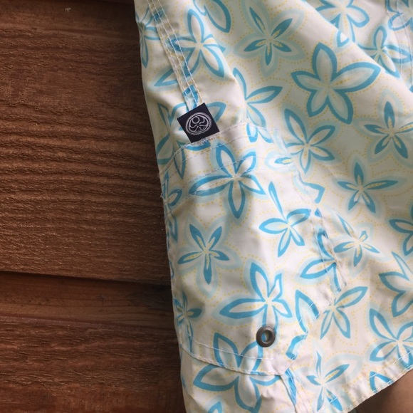 Hawaiian Island Creations Board Shorts Juniors 7 - Picture 4 of 10